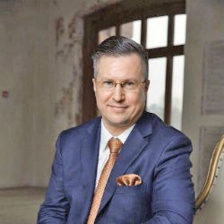 Симонов Игорь